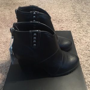 Women’s Leather Boots